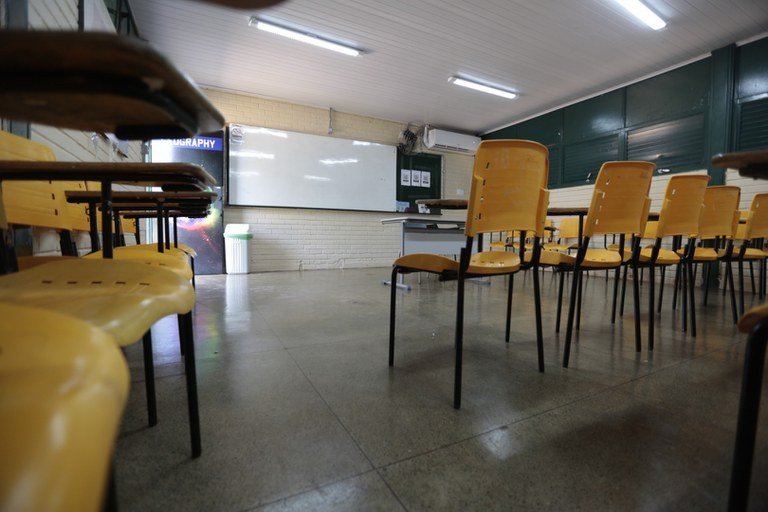 Pressão do Sindlurb e da CUT reverte demissões de trabalhadores da limpeza urbana